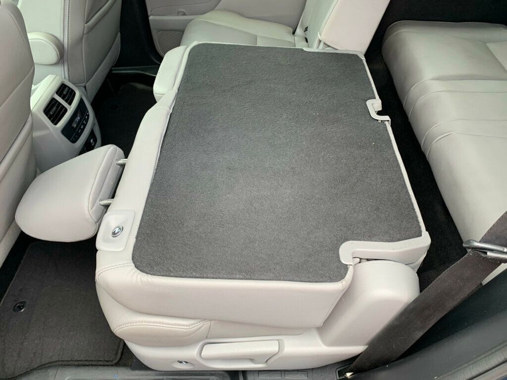 2017 Honda Pilot Touring photo 34