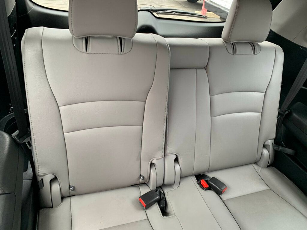 2017 Honda Pilot Touring photo 41