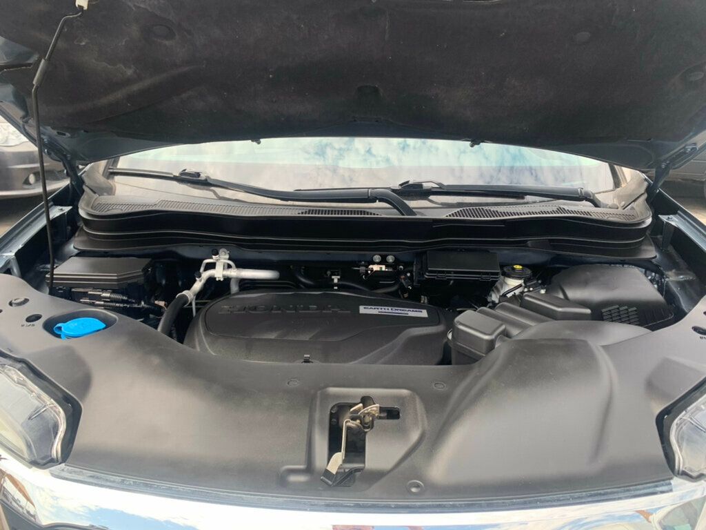 2017 Honda Pilot Touring photo 57
