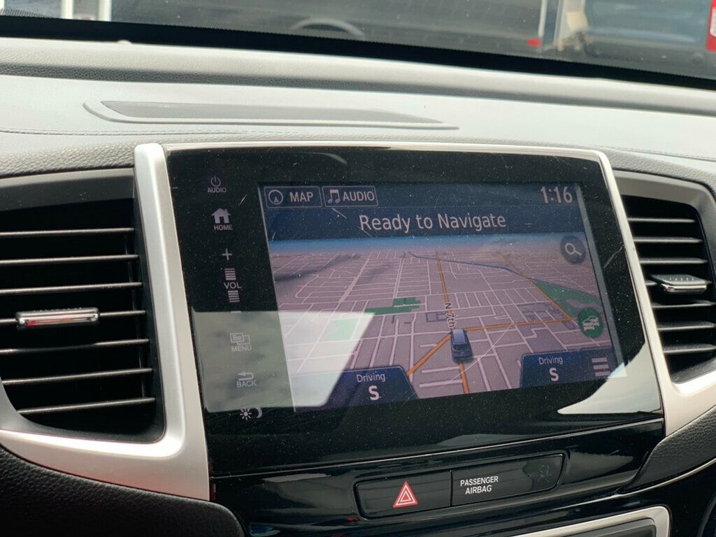 2017 Honda Pilot Touring photo 6