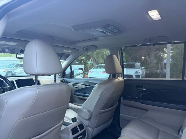 2017 Honda Pilot Touring 2WD - 23053839 - 6