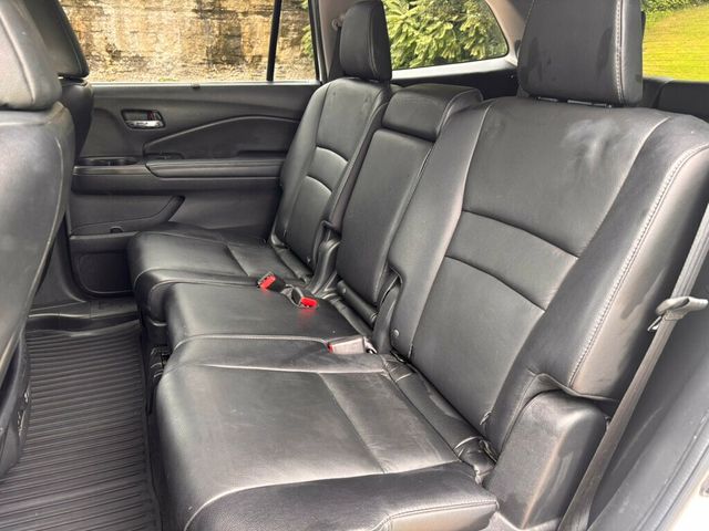2017 Honda Pilot Touring 2WD - 23062119 - 16