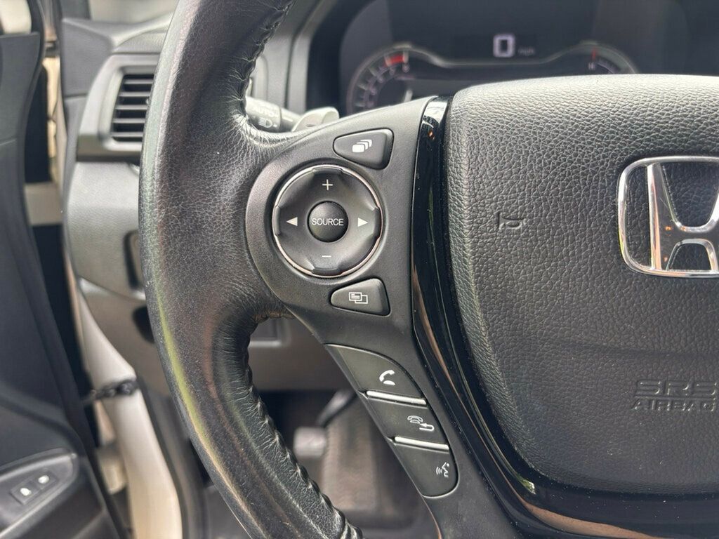 2017 Honda Pilot Touring 2WD - 23062119 - 39