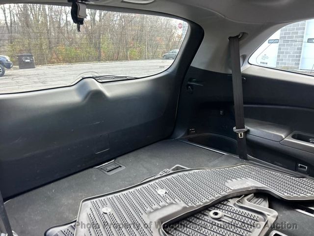 2017 Honda Pilot Touring AWD - 22945443 - 11