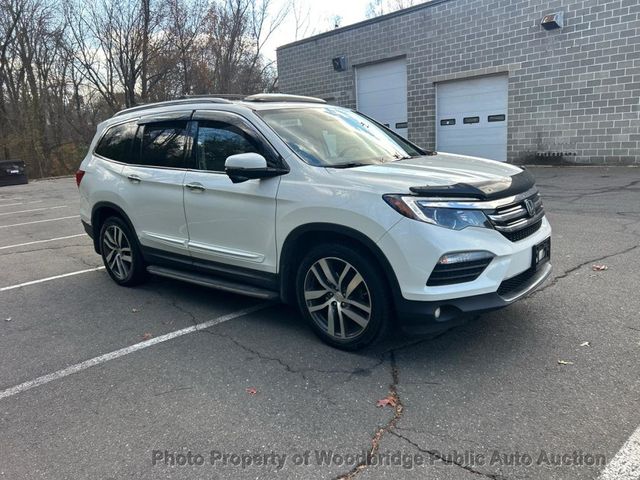 2017 Honda Pilot Touring AWD - 22945443 - 2