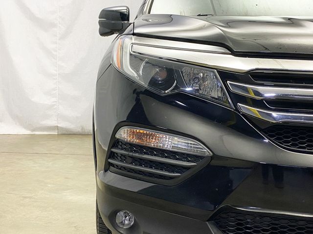 2017 Honda Pilot Touring AWD - 22948243 - 11