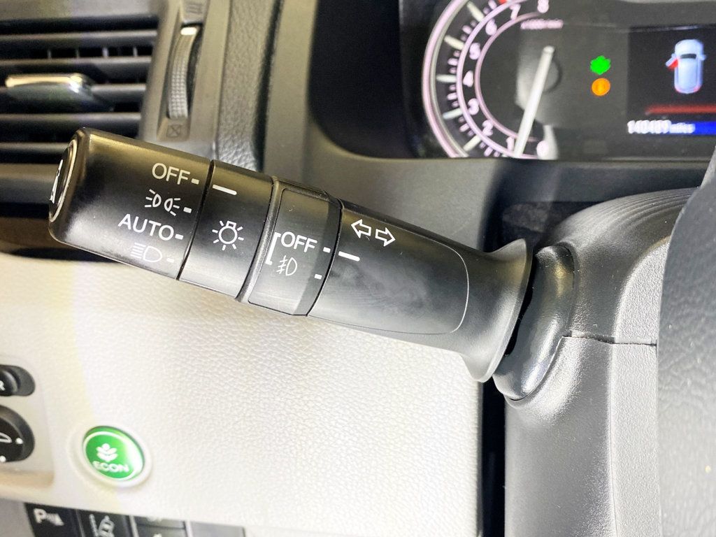 2017 Honda Pilot Touring AWD - 22948243 - 27