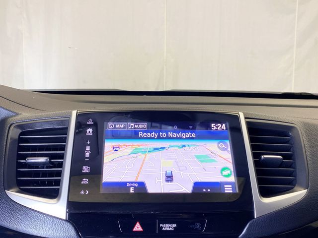 2017 Honda Pilot Touring AWD - 22948243 - 32