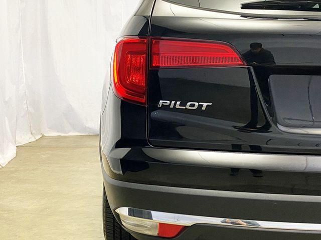2017 Honda Pilot Touring AWD - 22948243 - 4