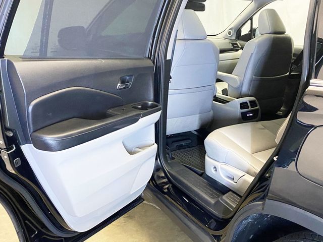 2017 Honda Pilot Touring AWD - 22948243 - 53