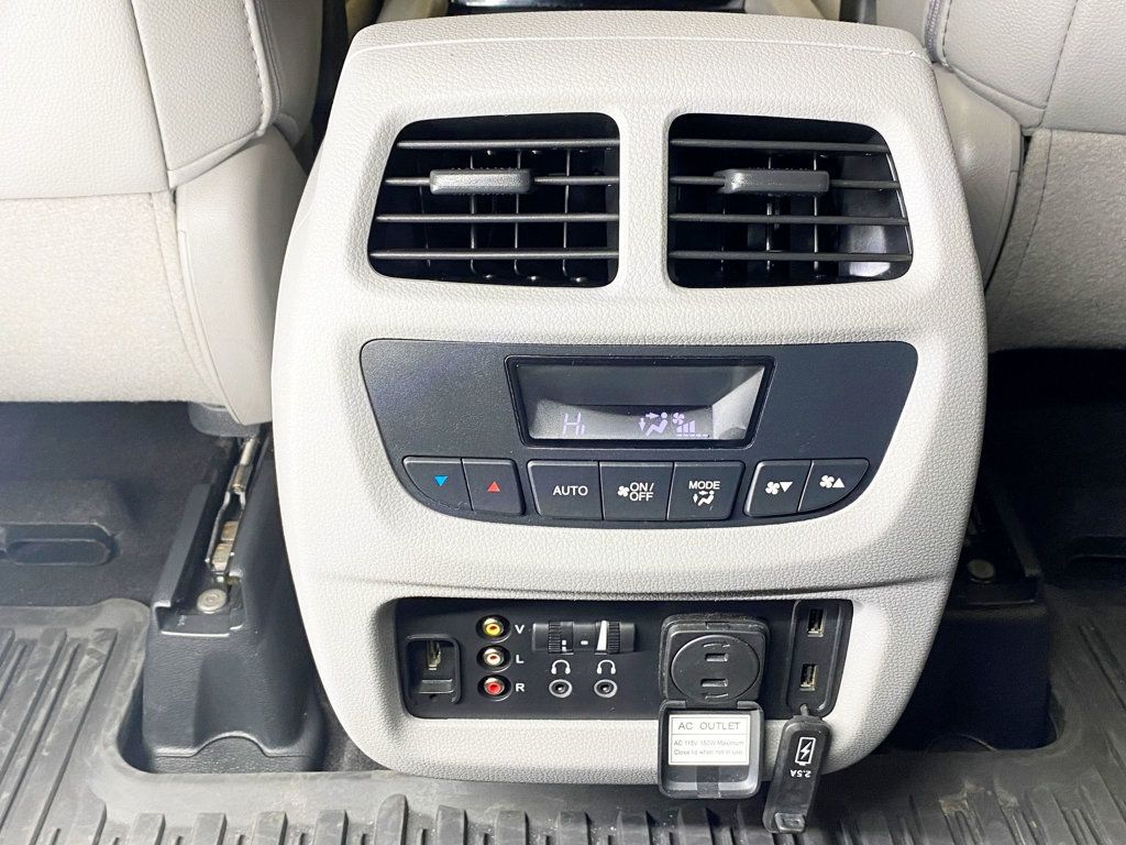 2017 Honda Pilot Touring AWD - 22948243 - 58