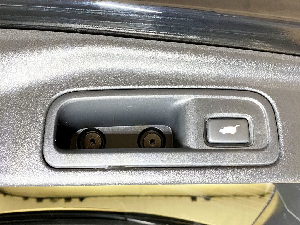 2017 Honda Pilot Touring AWD - 22948243 - 74