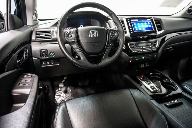 2017 Honda Pilot Touring AWD - 23078863 - 14