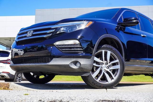 2017 Honda Pilot Touring AWD - 23078863 - 1