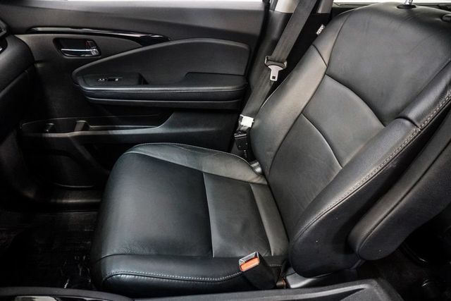 2017 Honda Pilot Touring AWD - 23078863 - 30