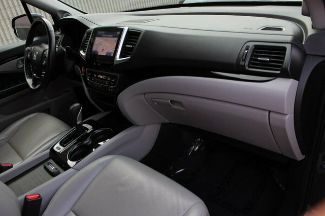 2017 Honda Ridgeline AWD RTL-E CREW CAB W/ NAVIGATION, MOONROOF, LEATHER - 23052737 - 8