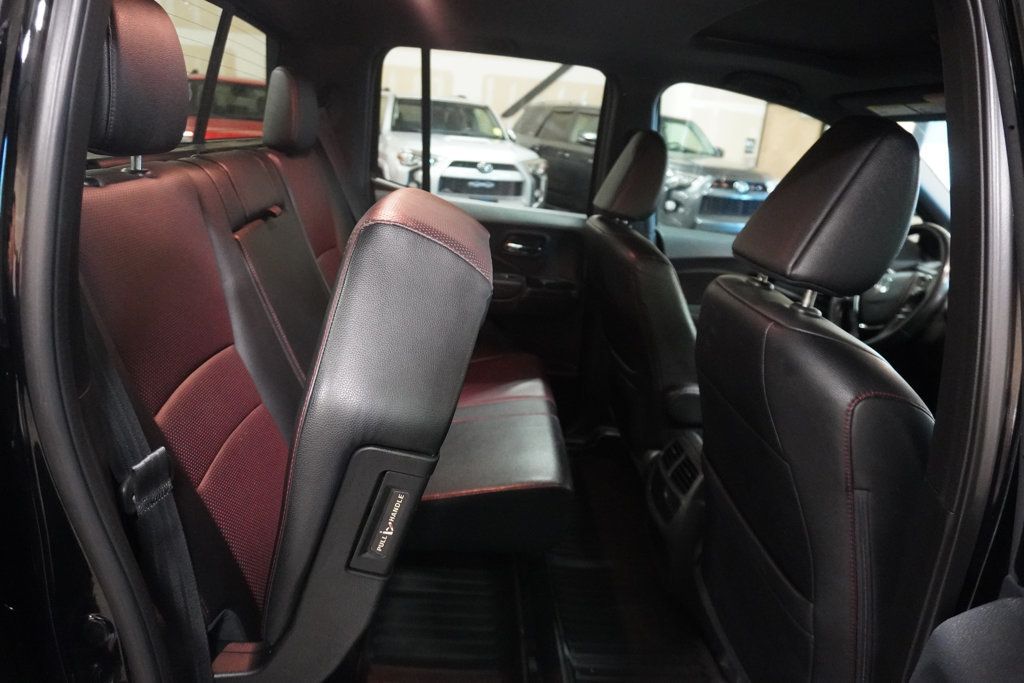 2017 Honda Ridgeline Black Edition photo 4