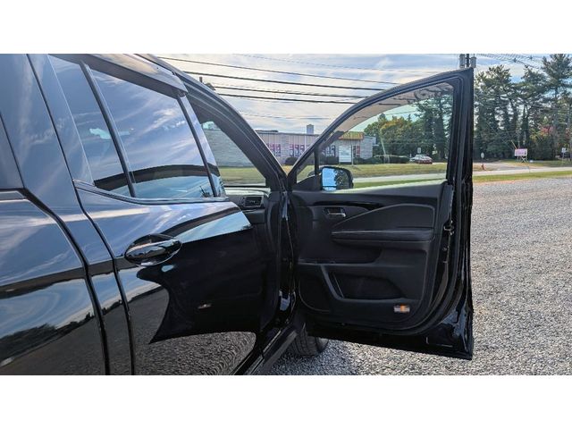 2017 Honda Ridgeline Black Edition 4x4 Crew Cab - 22935220 - 10