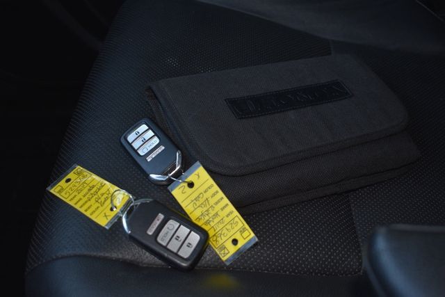 2017 Honda Ridgeline RTL-E 4x4 Crew Cab - 23011915 - 9