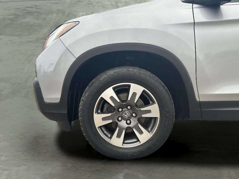 2017 Honda Ridgeline RTL-T 4x4 Crew Cab - 23026738 - 30