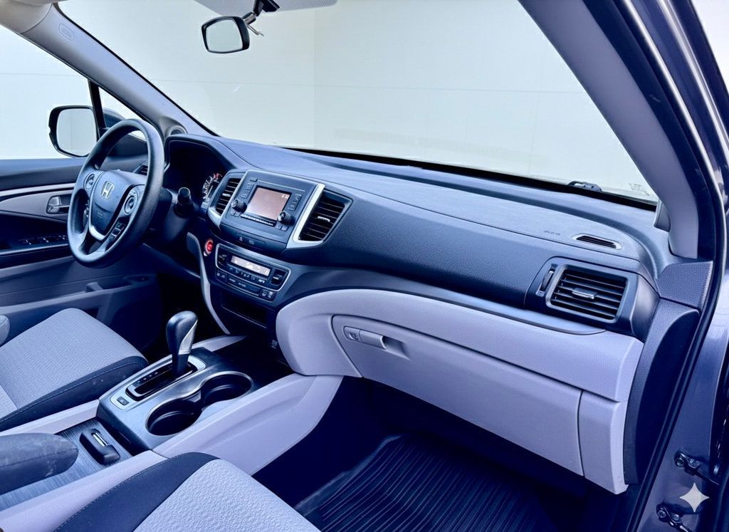 2017 Honda Ridgeline RTS 4x4 Crew Cab - 22973811 - 11