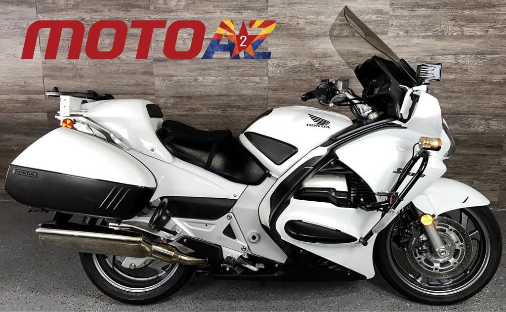 2017 Honda ST1300 LOW MILES! - 22594560 - 0