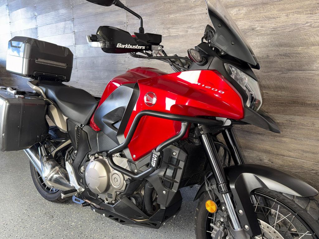 2017 Honda VFR1200X SUPER CLEAN! - 23002929 | Video 2