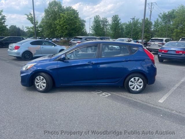 2017 Hyundai Accent SE Hatchback Automatic - 23019328 - 4