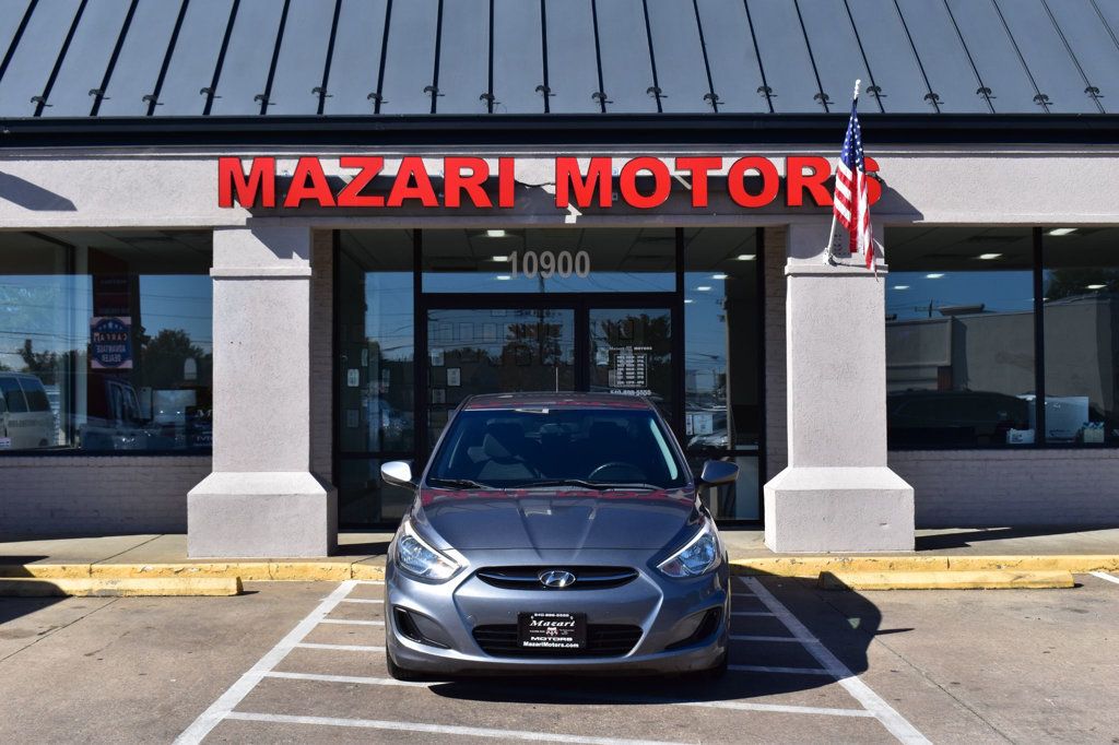 2017 Hyundai Accent SE Hatchback Automatic - 23100114 - 5