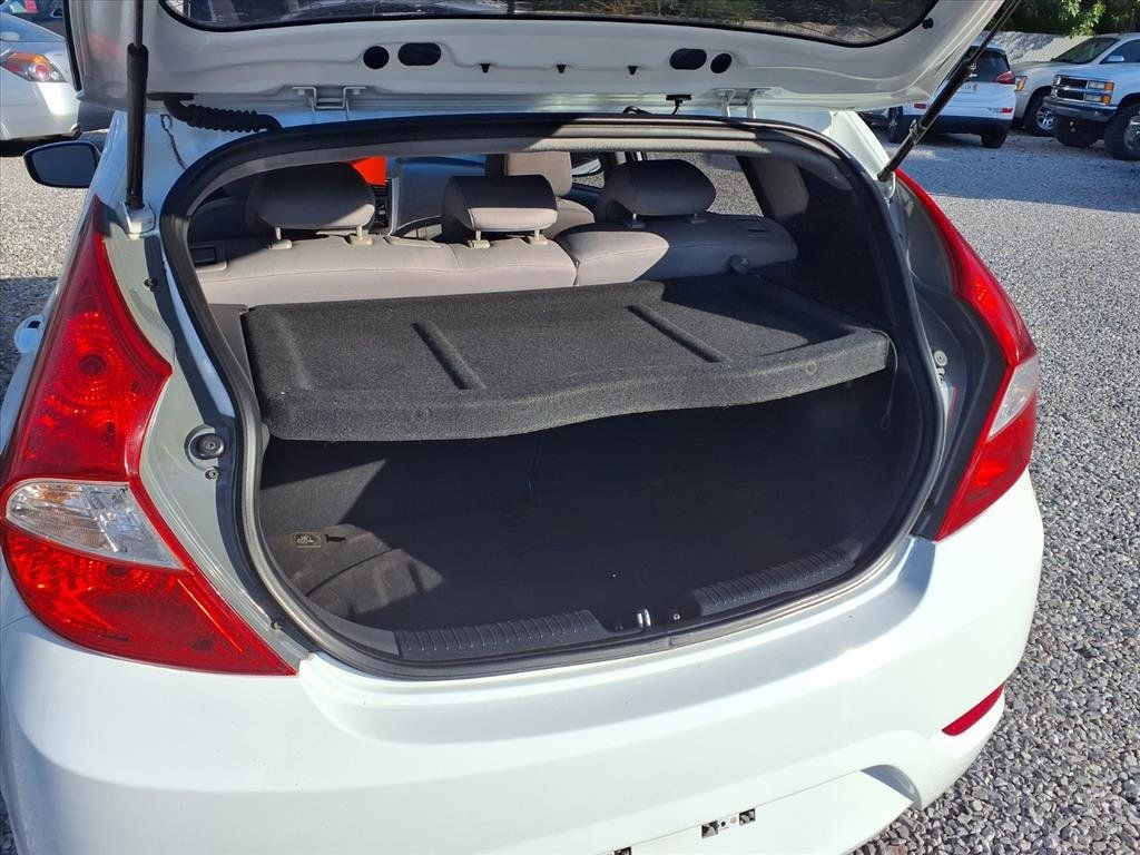 2017 Hyundai Accent SE Hatchback Automatic - 22989435 - 14