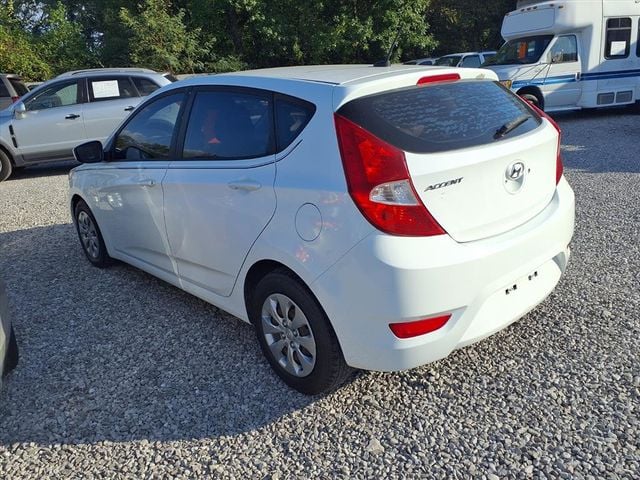 2017 Hyundai Accent SE Hatchback Automatic - 22989435 - 2
