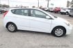 2017 Hyundai Accent SE Hatchback Manual - 22710471 - 6