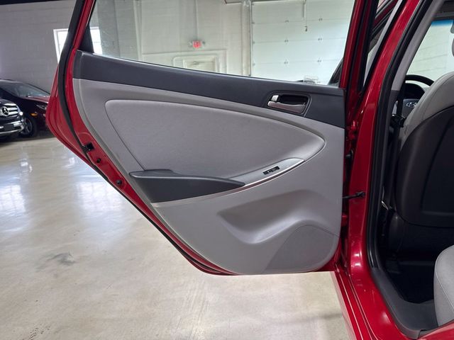 2017 Hyundai Accent SE Sedan Automatic - 23081042 - 18