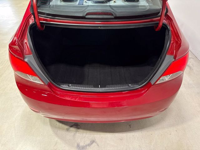 2017 Hyundai Accent SE Sedan Automatic - 23081042 - 19