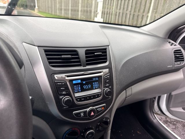 2017 Hyundai Accent SE Sedan Automatic - 23095902 - 10