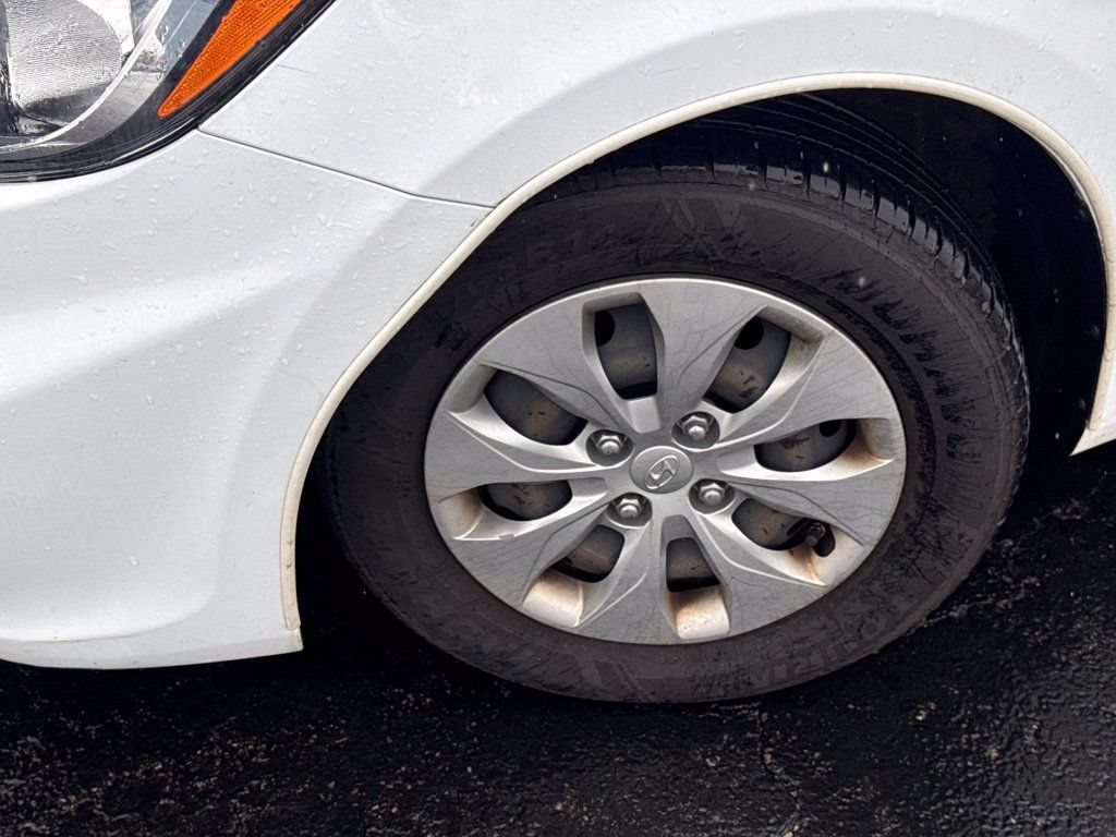 2017 Hyundai Accent SE Sedan Automatic - 23095902 - 1