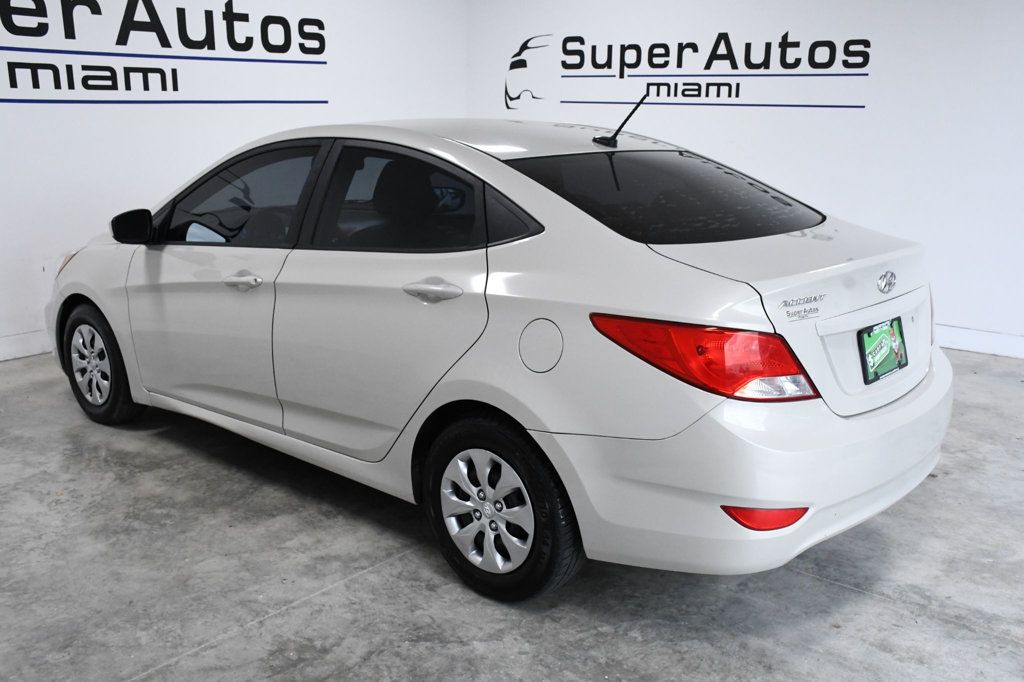 2017 Hyundai Accent SE Sedan Automatic - 22700038 - 5