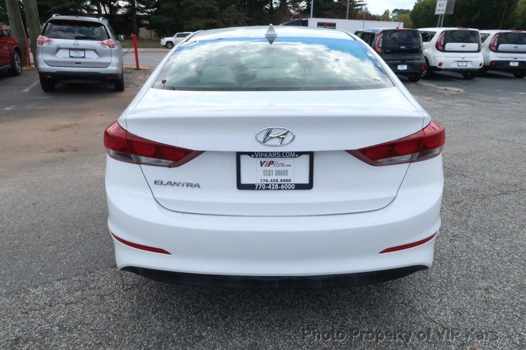 2017 Hyundai Elantra  - 22619181 - 4