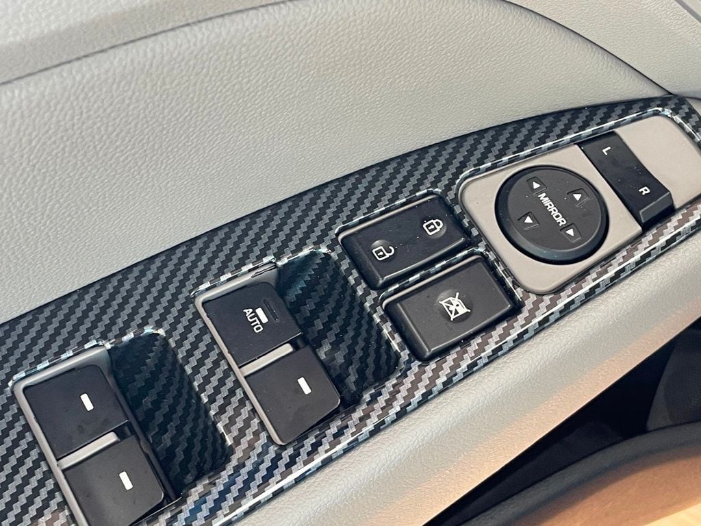 2017 Hyundai Elantra Limited 2.0L Automatic - 22919604 - 19