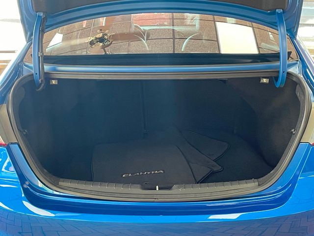 2017 Hyundai Elantra Limited 2.0L Automatic - 22919604 - 24