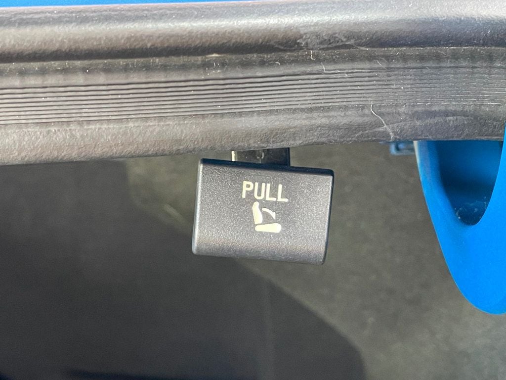 2017 Hyundai Elantra Limited 2.0L Automatic - 22919604 - 25