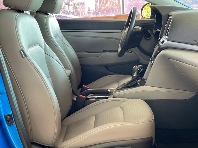 2017 Hyundai Elantra Limited 2.0L Automatic - 22919604 - 28