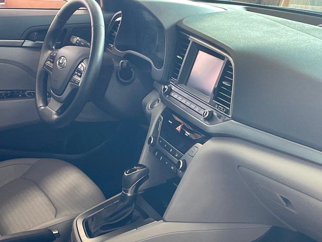 2017 Hyundai Elantra Limited 2.0L Automatic - 22919604 - 30