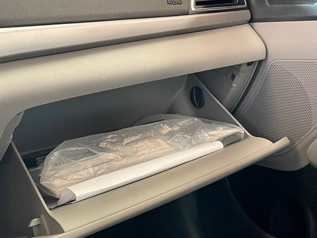 2017 Hyundai Elantra Limited 2.0L Automatic - 22919604 - 42