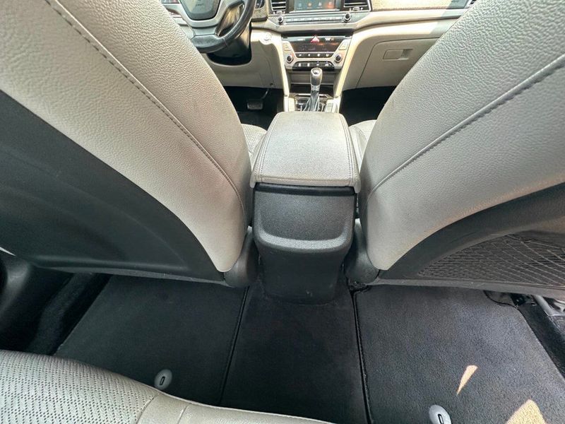 2017 Hyundai Elantra Limited 4dr Sedan - 22895287 - 22