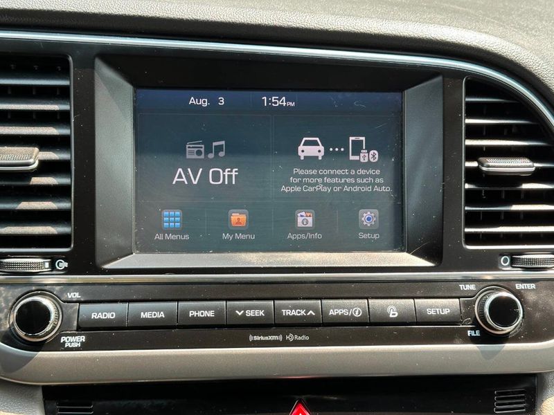 2017 Hyundai Elantra Limited 4dr Sedan - 22895287 - 37