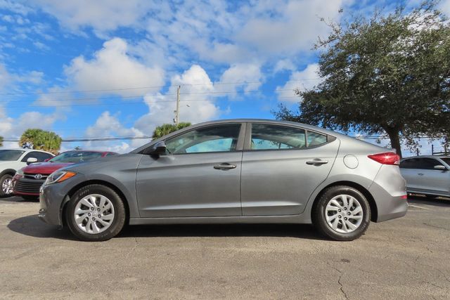 2017 HYUNDAI ELANTRA SE - 21737137 - 1