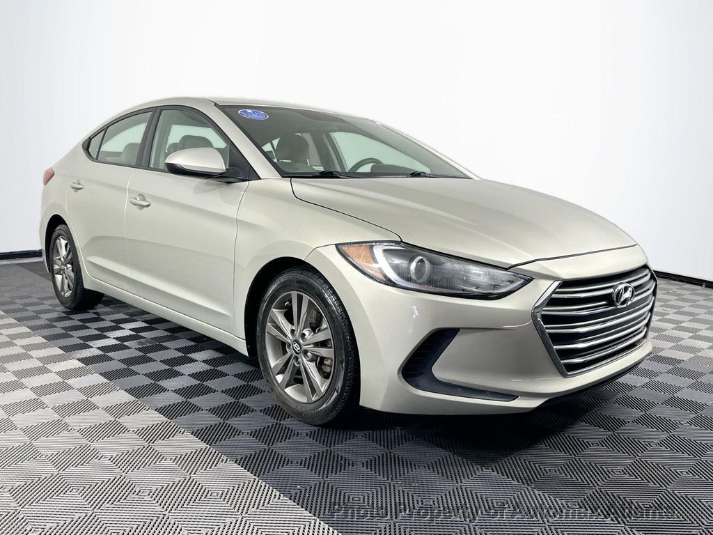 2017 HYUNDAI ELANTRA SE - 22331990 - 2