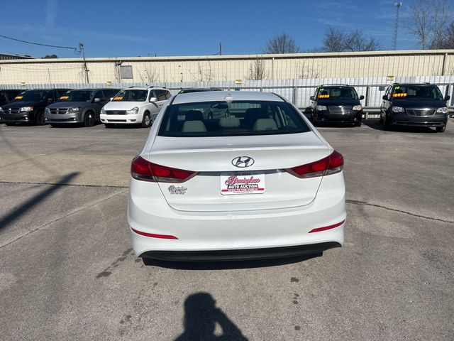 2017 Hyundai Elantra SE - 22975218 - 4