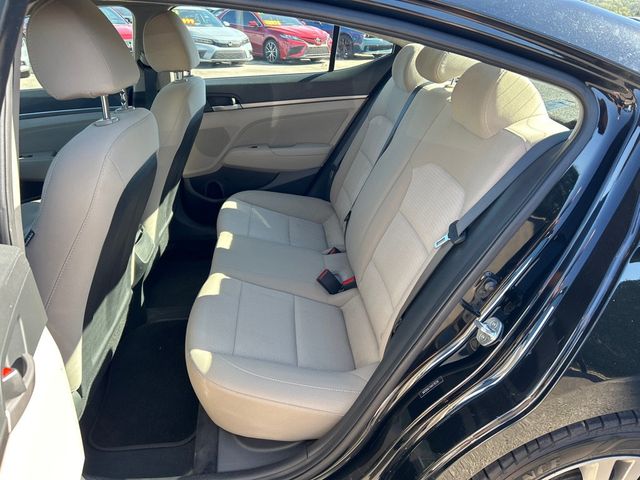 2017 Hyundai Elantra SE - 23089014 - 6